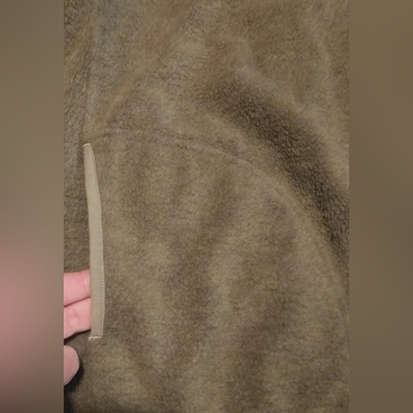 CUTTER AND BUCK Wool Zip up Khaki Men's Vest Zip up closure 2 slip pockets EUC - Picture 5 of 7